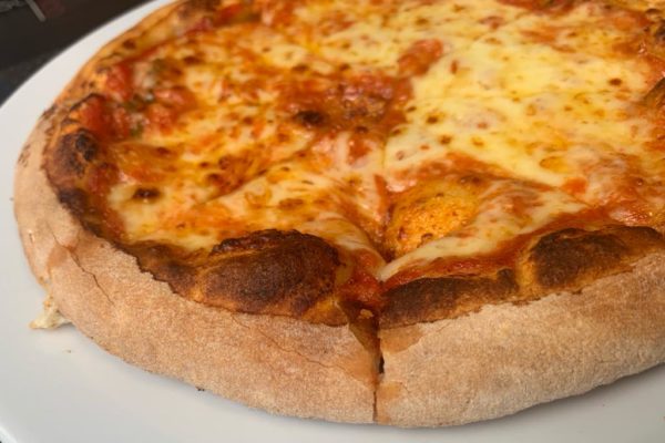 Soho American Gourmet llega hasta la puerta de tu casa para brindarte las mejores pizzas