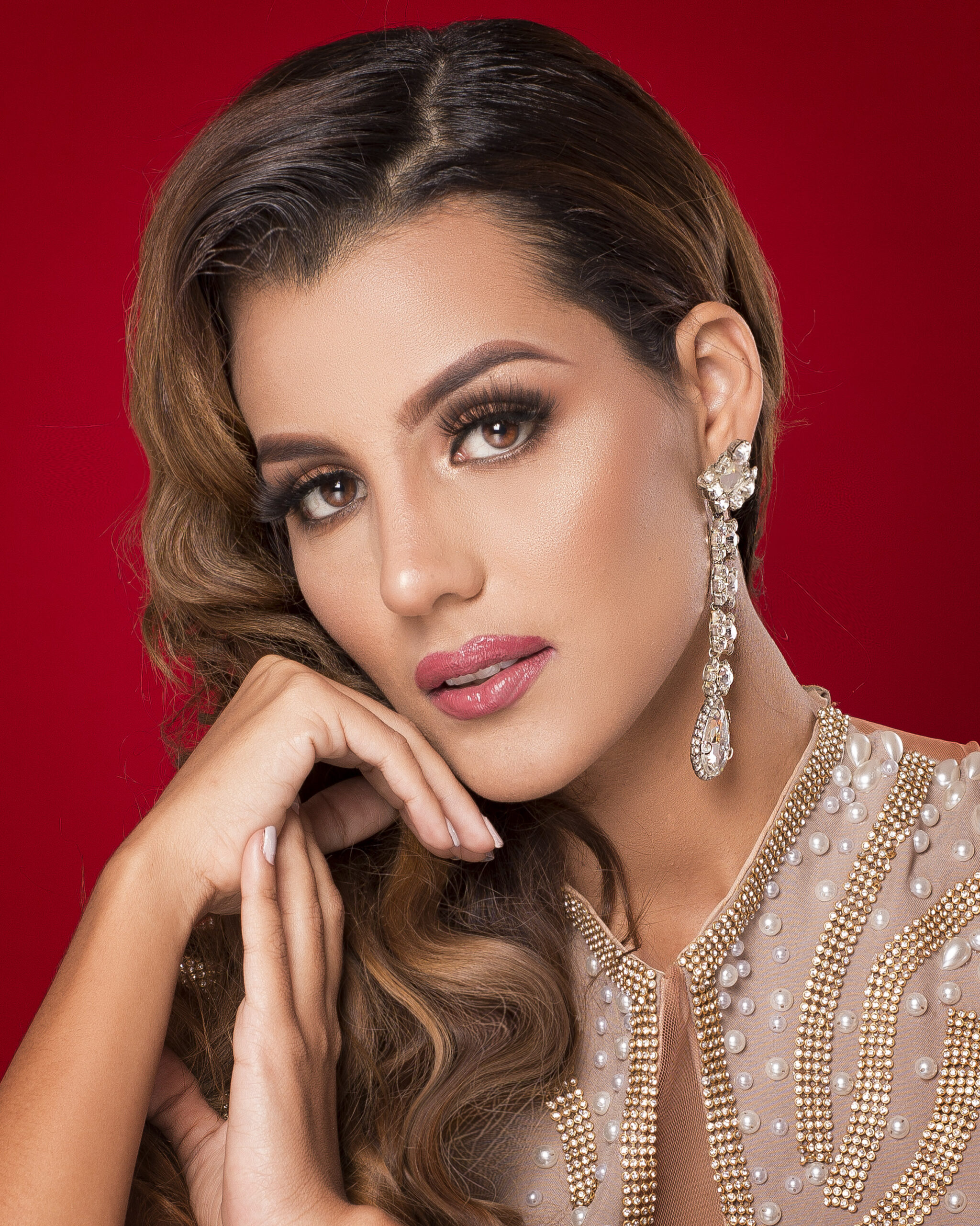 ROMINA COLÓN DICE PRESENTE EN LA GALA VIRTUAL DEL MISS EMERALD PAGEANT INTERNACIONAL 2020