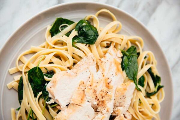 Linguini con pollo al jengibre, una receta sencilla y fácil de preparar