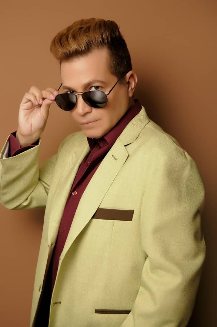 JOSÉ LUIS SALAZAR “EL SEÑOR DEL ROMANCE” RECONQUISTA MERCADOS Y CORAZONES