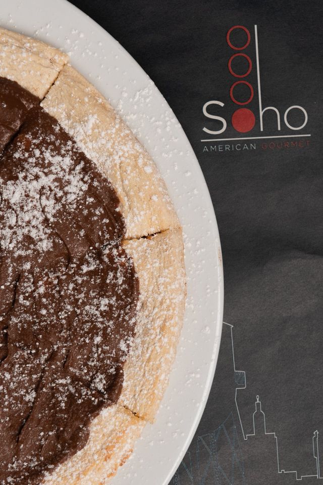 Está en Soho American Gourmet; algunos la llaman amor, pero en realidad se llama pizza de Nutella