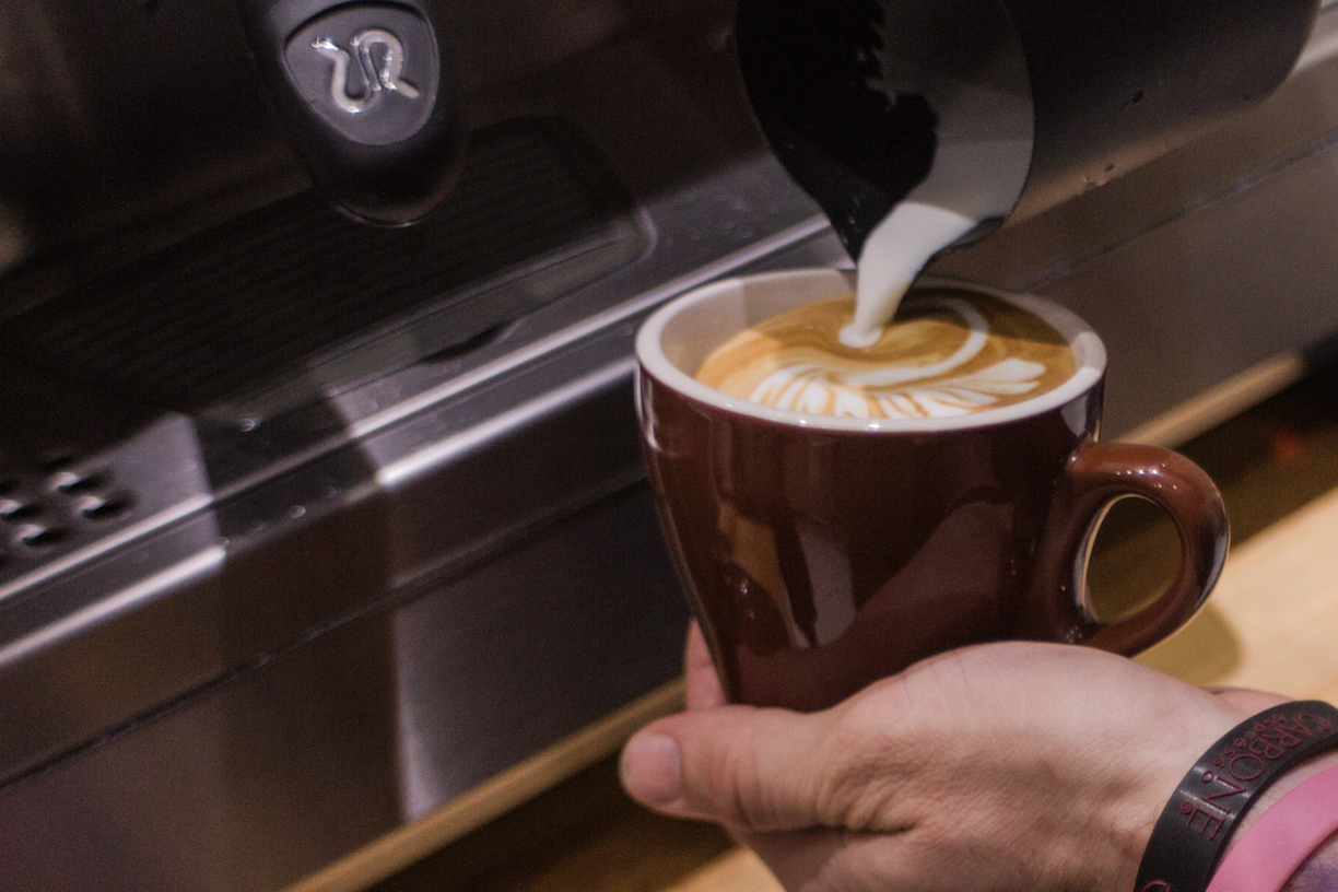 Para celebrar el Día internacional del café «La Hora del café con Carbone Espresso»