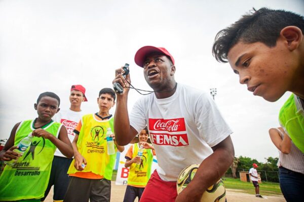 Red de Entrenadores Comunitarios Coca-Cola FEMSA acompañará a los venezolanos en el mundo
