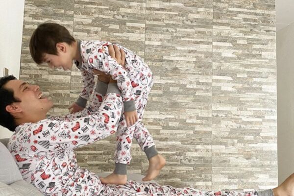 Color y alegría propone Órale Kids en su colección de pijamas Navidad 2020