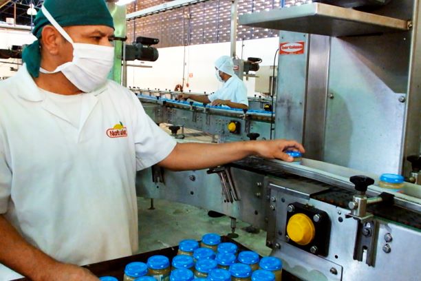 Natulac aplica estrictas pruebas de calidad a toda su línea de productos