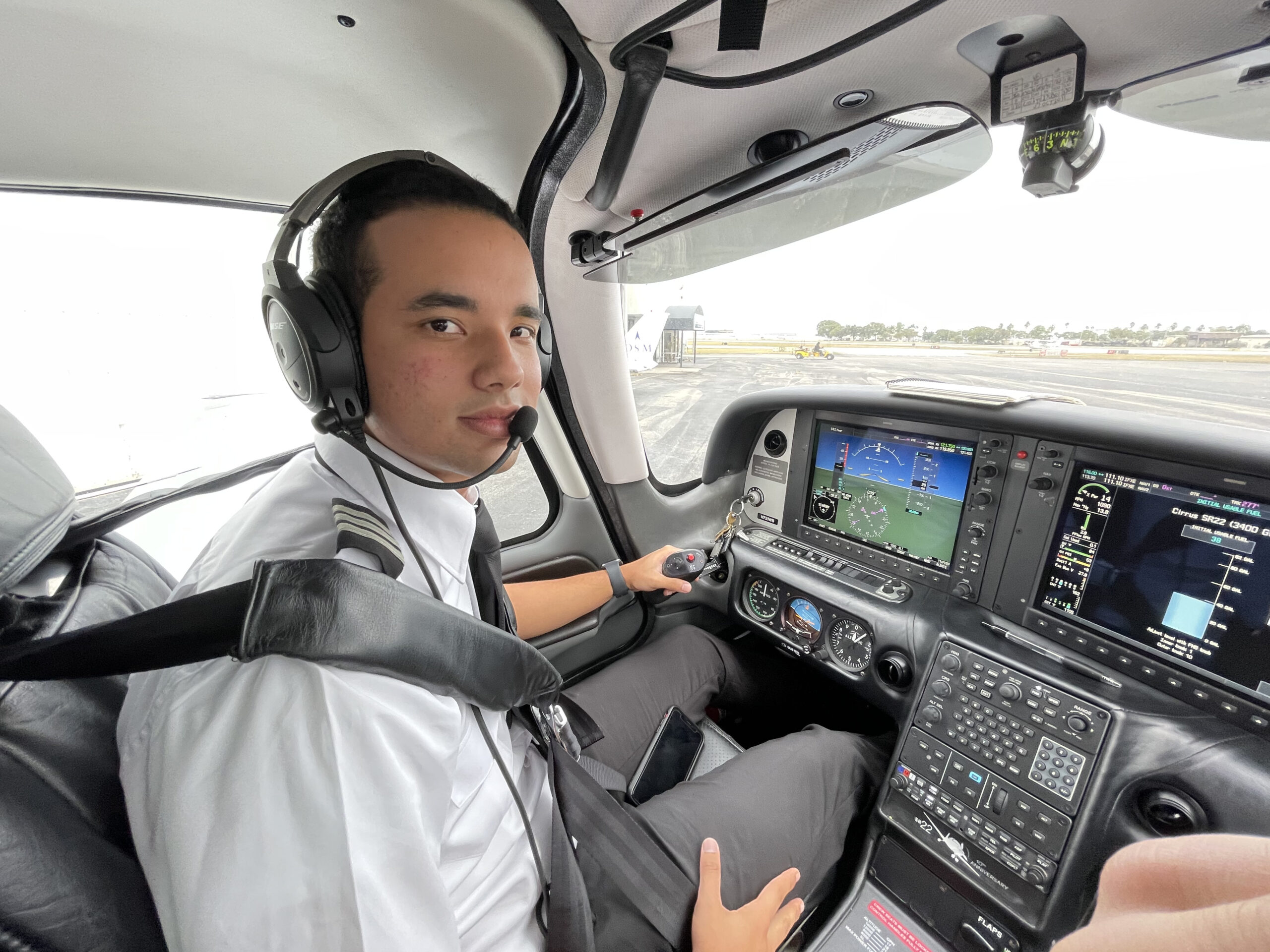 Javier Ramírez: un destacado instructor de vuelo con tan sólo 19 años años