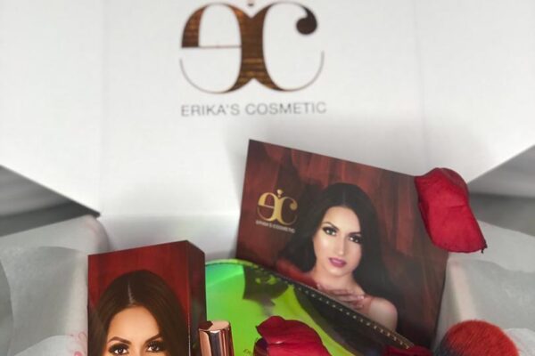 REGALA  AMOR CON  ERIKA COSMETICS