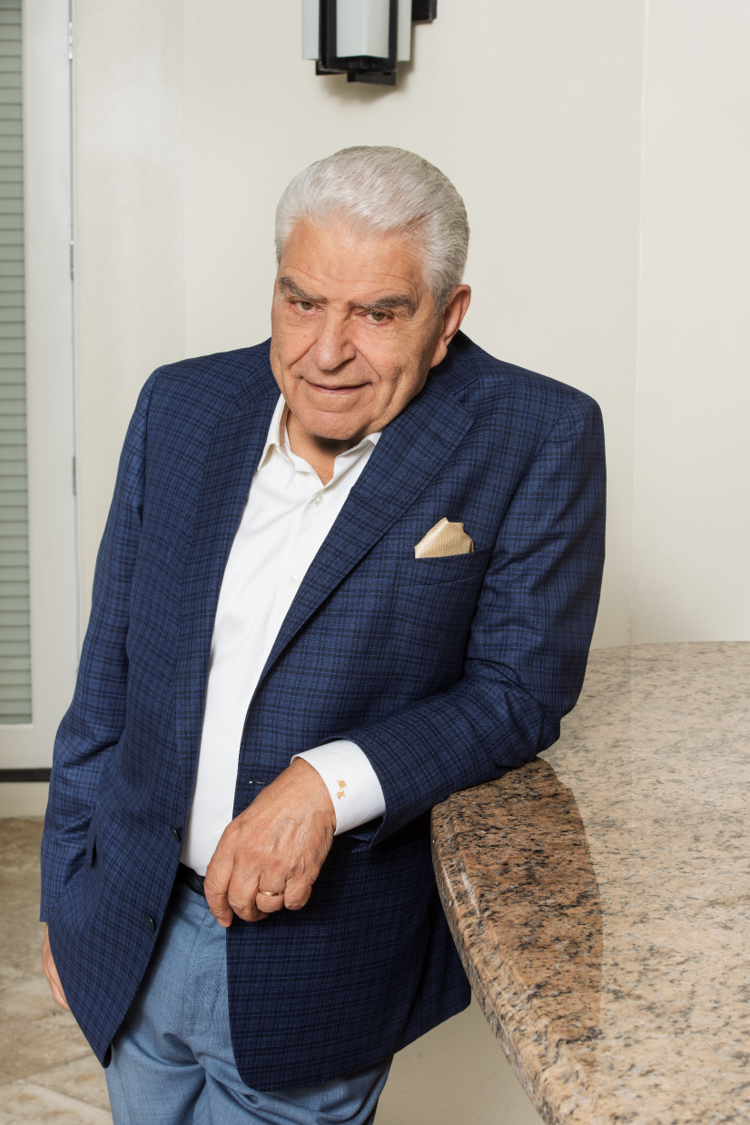 CNN en Español presenta Don Francisco: Reflexiones 2021 con la leyenda de la televisión hispana Mario Kreutzberger, mejor conocido como “Don Francisco”.