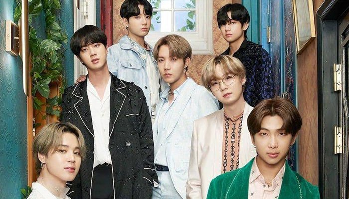 Big Hit Entertainment presenta un libro electrónico gratuito de la exposición «Connect BTS»