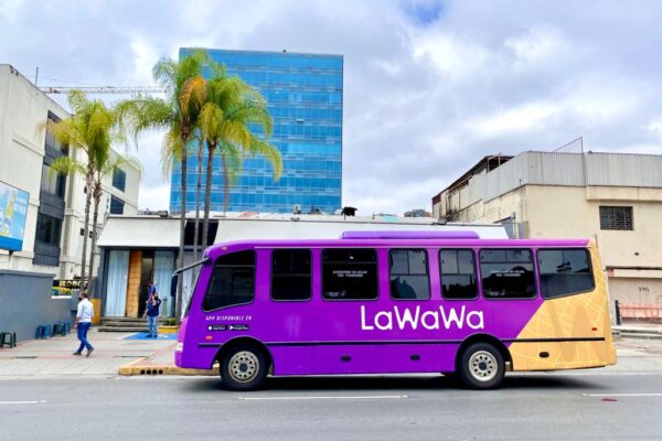 SÚBETE EN LA WAWA Y LLEGA SEGURO, LA GRAN SOLUCIÓN PARA EL TRANSPORTE EN CARACAS