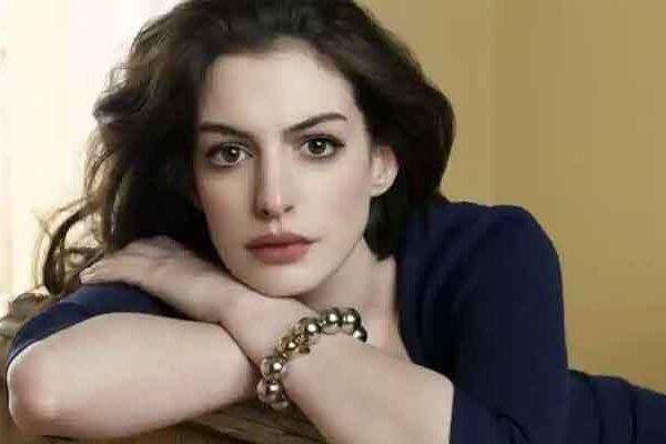 Anne Hathaway se une Mujeres de la ONU ara pedir que se desactive el conflicto entre Palestina e Israel