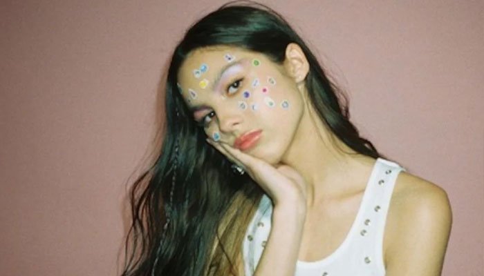 El álbum debut de Olivia Rodrigo alcanza el número 1 en la lista de álbumes Billboard 200