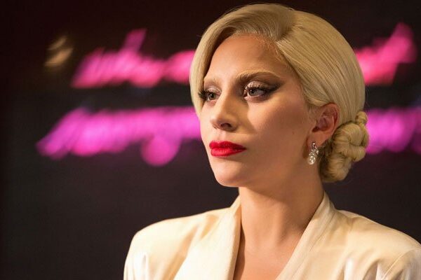 Lady Gaga sorprende a los fans con su look en el tráiler de ‘House of Gucci’