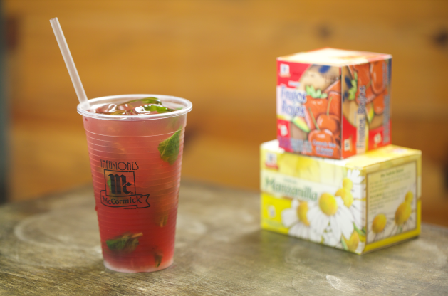 Una deliciosa y estimulante alianza llega a las Esquinas Carbone: Mocktails de Té e Infusiones McCormick