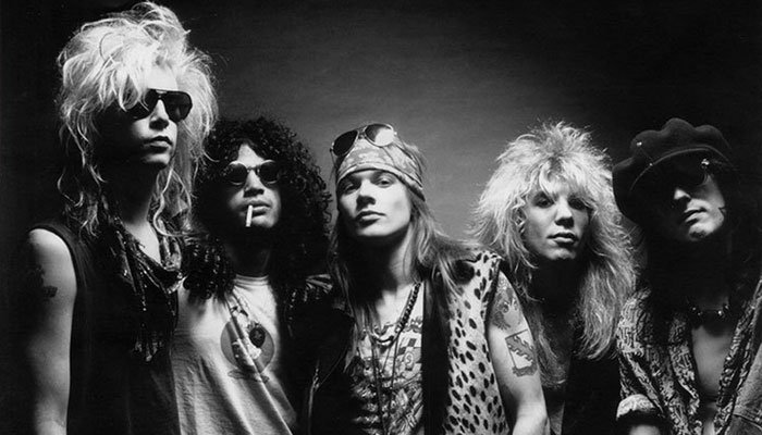 Guns N ’Roses presenta» November Rain «