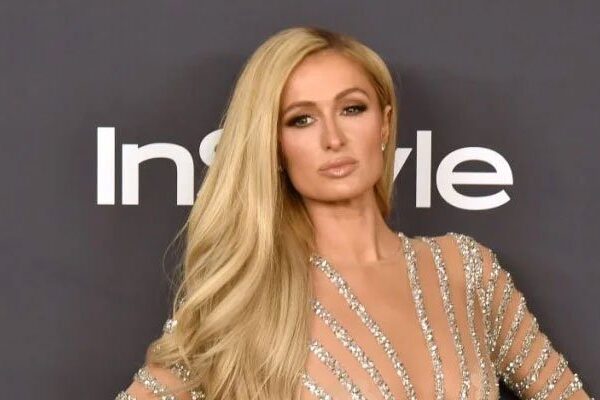 Paris Hilton realiza una proyección especial de ‘Cooking with Paris’ para amigos famosos