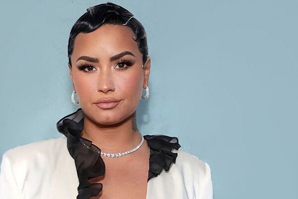 Demi Lovato lanza el MV »Melon Cake» para las celebraciones de su 29 cumpleaños