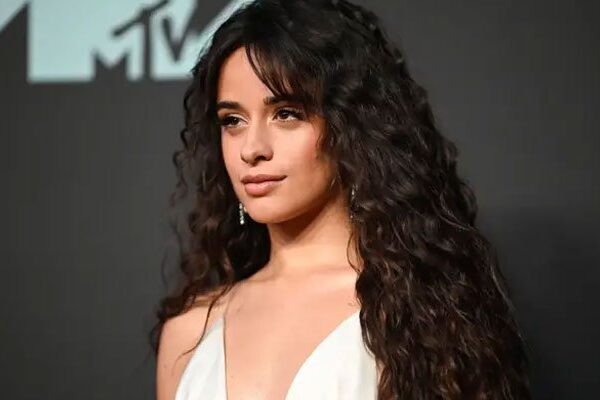 Camila Cabello es la nueva Cenicienta