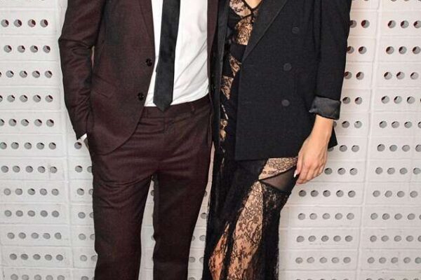 Liam Payne y Maya Henry posan juntos en la alfombra roja del London Fashion Week
