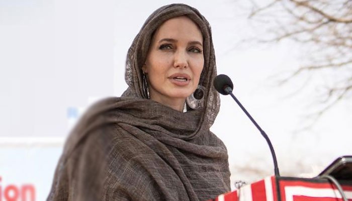Angelina Jolie establecerá el próximo programa Women for Bees en Camboya