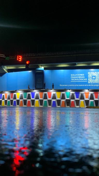 Ubii Pagos despierta con su nueva valla en Las Mercedes