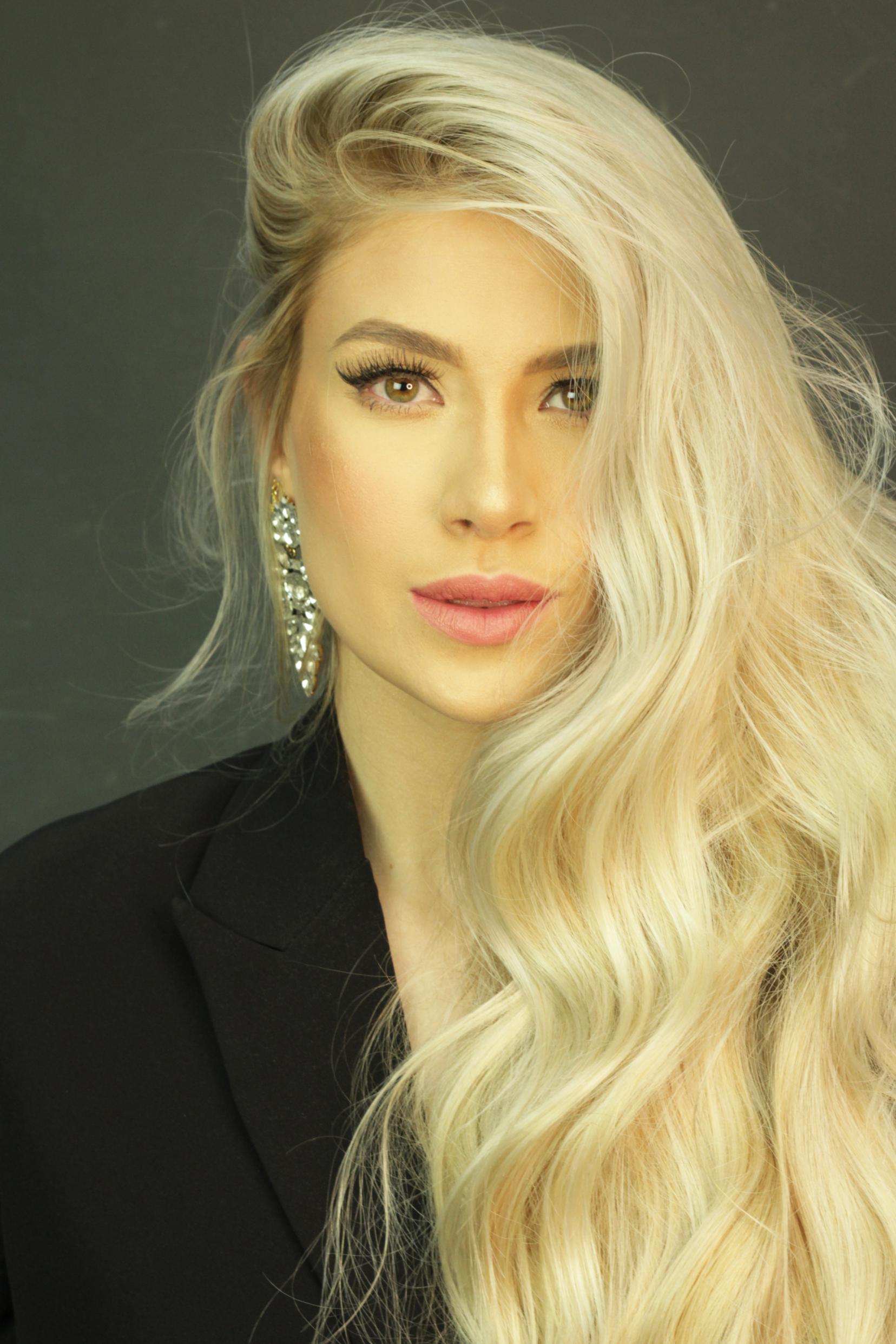 Liarys Hernández crece en el mundo de la belleza y la moda