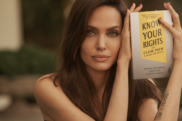 Angelina Jolie ambiciosa para su nuevo libro, ayudará a «lograr una sociedad más igualitaria»