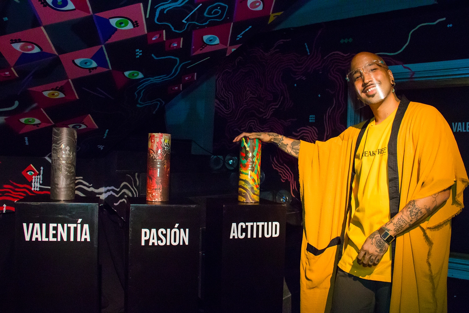 Johnnie Walker tras las huellas de Michael “Burner” Wong