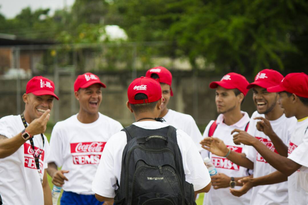 Red de Entrenadores Comunitarios de Coca-Cola FEMSA abre convocatoria para su novena cohorte