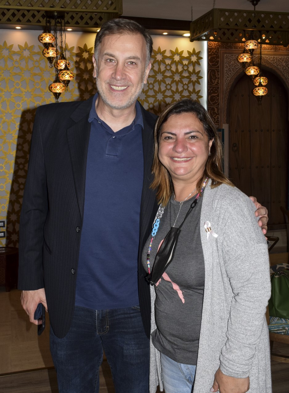 Qana Restaurant se une a la lucha del  Cáncer de mama con su Cata Rosada