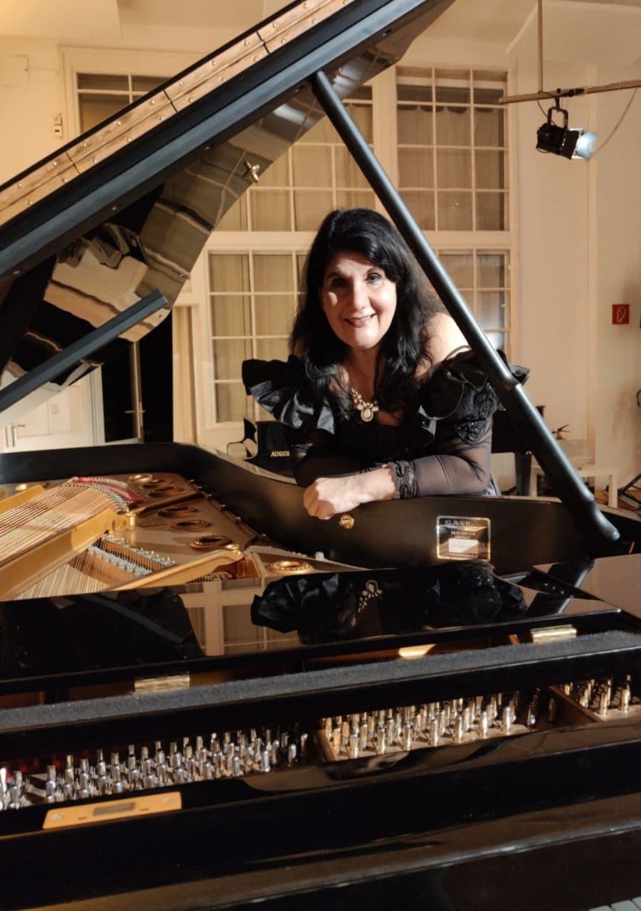 Compositores sinfónicos y artistas plásticos cuentan con nuevo espacio promocional: “NEWARTMUSIK Magazine”