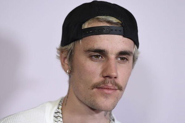 Justin Bieber se apega a su decisión de actuar en Arabia Saudita