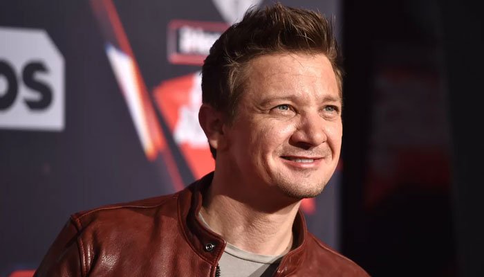 Jeremy Renner pidió a Marvel revisar los horarios después de que el calendario de filmación chocara con los deberes de los padres