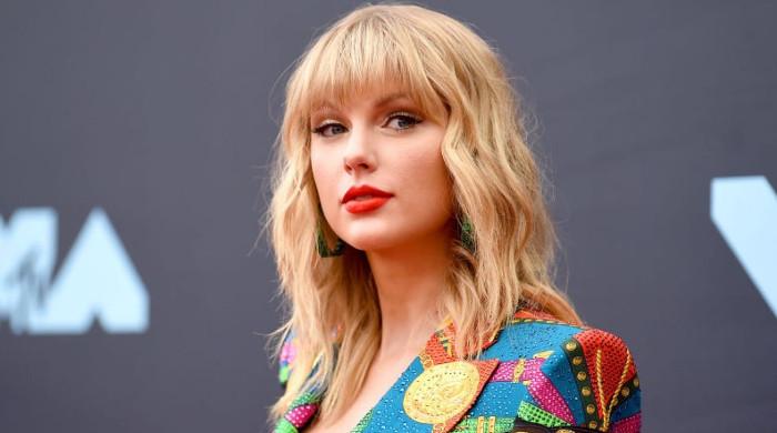 Taylor Swift gana el premio de artista pop femenino  en AMAs 2021