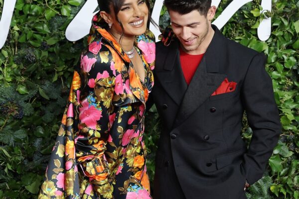 Premios de la moda británica: Priyanka Chopra y Nick Jonas pasan tiempo de gala