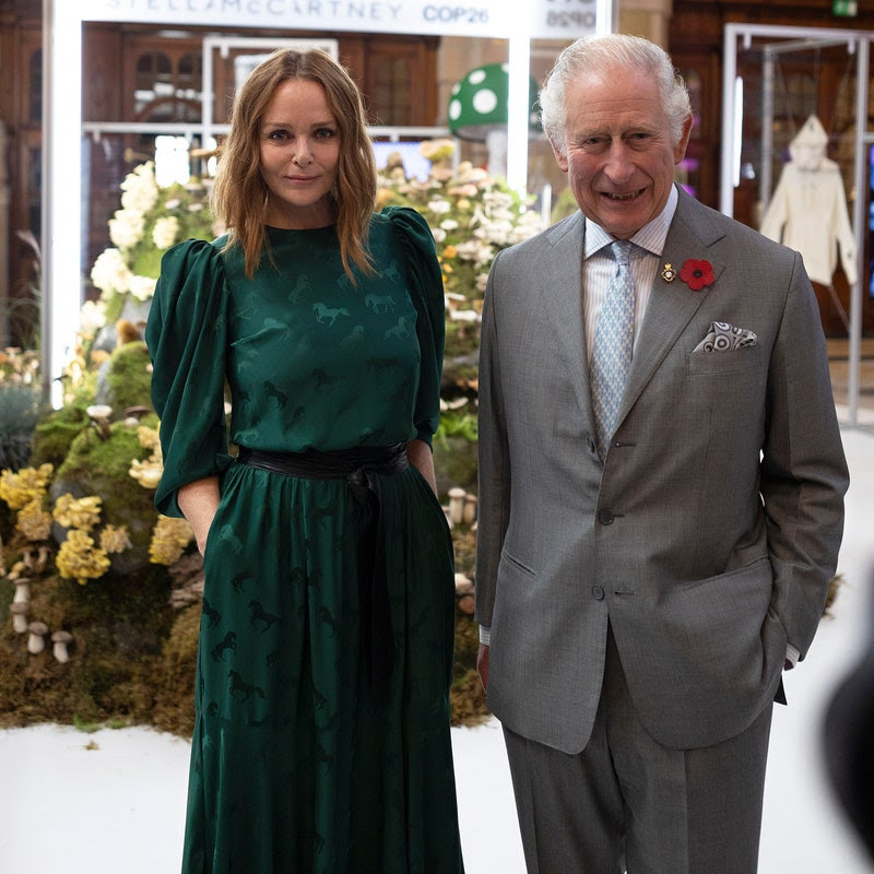 Stella McCartney se pone de moda entre bastidores en la COP26