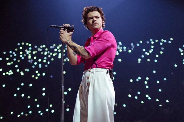 Harry Styles recauda $ 1 millón para caridad con conciertos de entradas agotadas