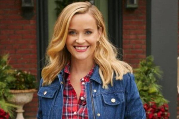 Reese Witherspoon envía amor y abrazos en el día de Navidad