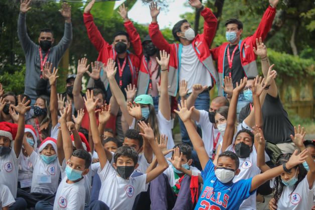 PedidosYa acompañó el cierre navideño de las escuelas de Oscasi