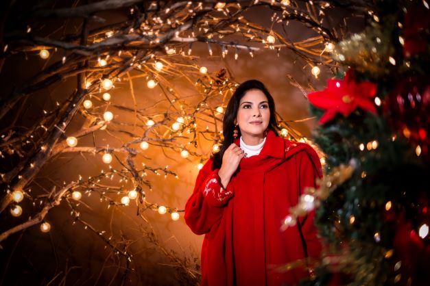 Annaé Torrealba presenta su primer disco de Navidad