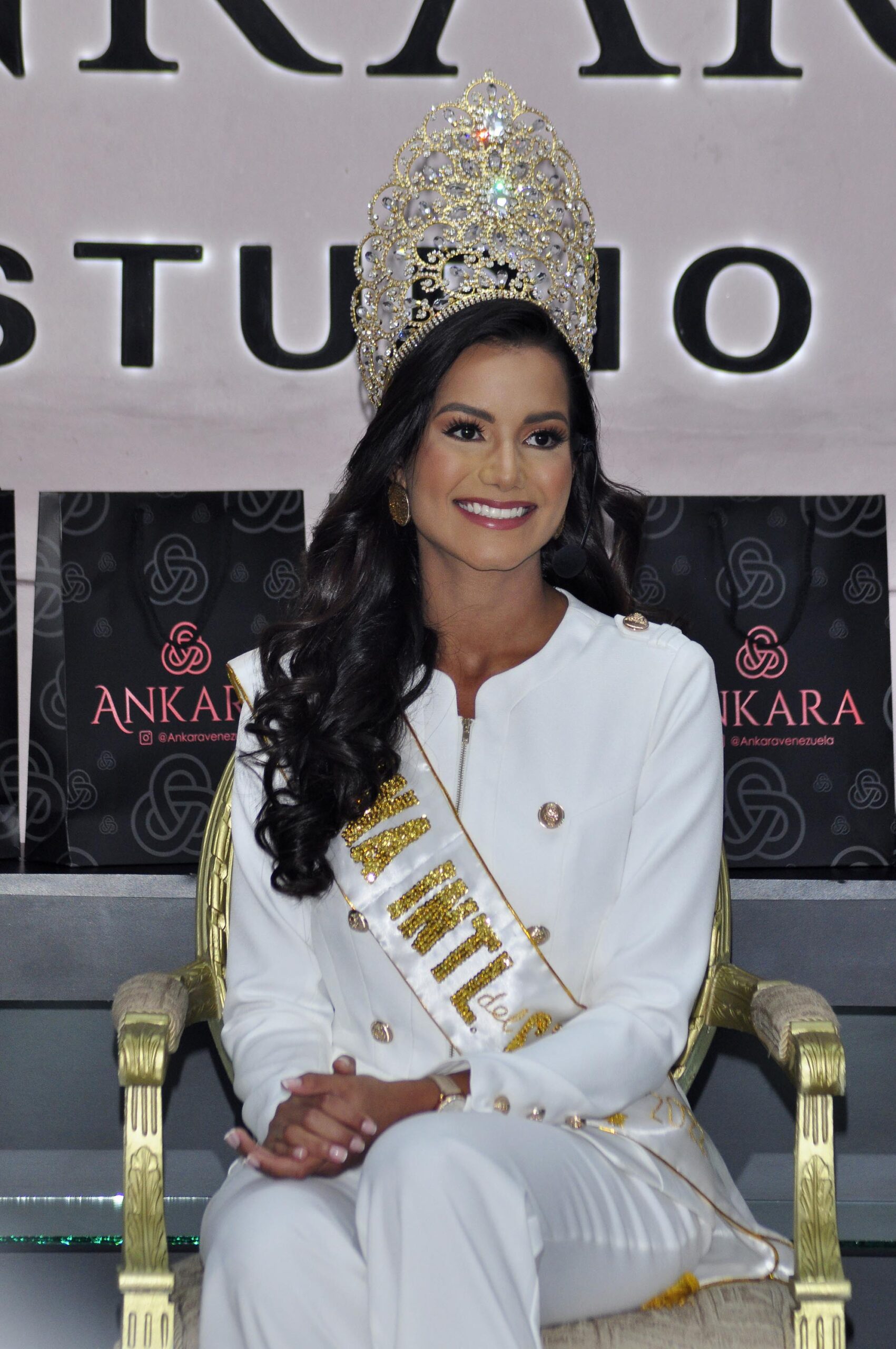 ISMELYS VELÁSQUEZ REINA INTERNACIONAL DEL CAFÉ 2022 SE REUNIÓ CON LA PRENSA VENEZOLANA