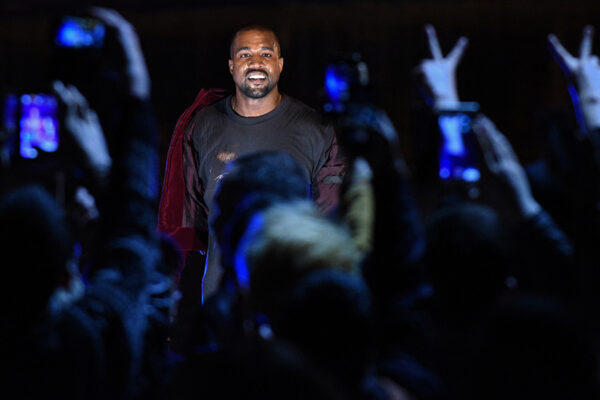 Kanye West planea actuar en Rusia y conocer a Putin