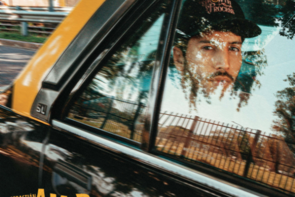 SEBASTIÁN YATRA TOMA VUELO CON SU NUEVO TEMA “AMOR PASAJERO” QUÉ ESTRENA HOY