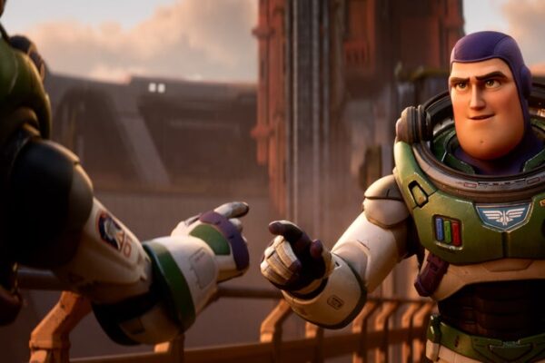 DISNEY Y PIXAR ESTRENAN TRÁILER Y PÓSTER DE LIGHTYEAR