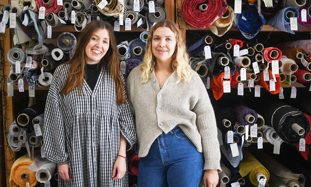 Consecuencias de la moda:  los jóvenes en el Reino Unido se animan a coser