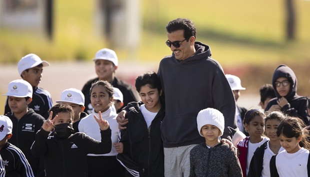 Emir de Qatar participa en el Día Nacional del Deporte