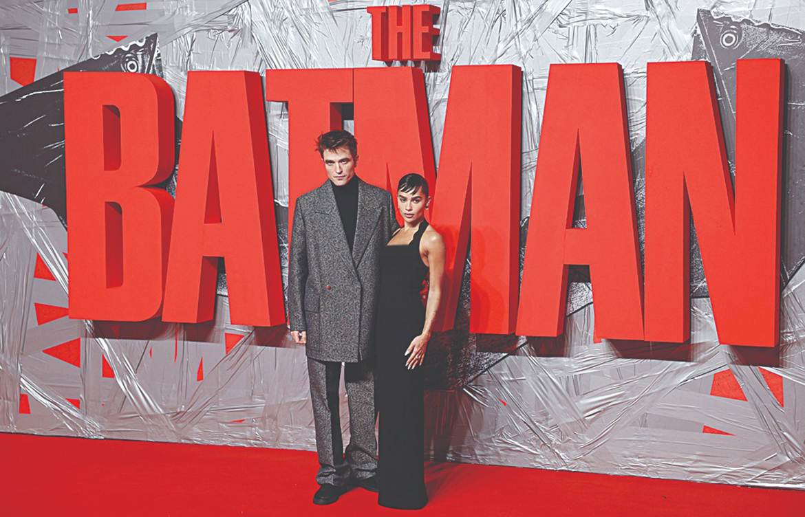 Robert Pattinson se viste para el macabro nuevo »Batman»