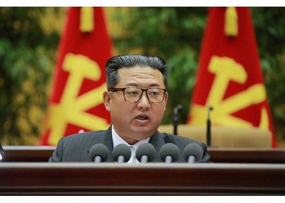 Estimado compañero Kim Jong Un pronuncia programático discurso de conclusión en II Conferencia de los Secretarios de Comité de Base del PTC