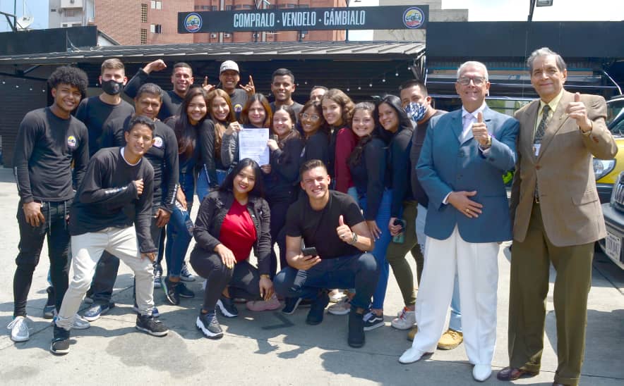 USADITOS CARS RECIBE PREMIO FELICORPS MÁSTER