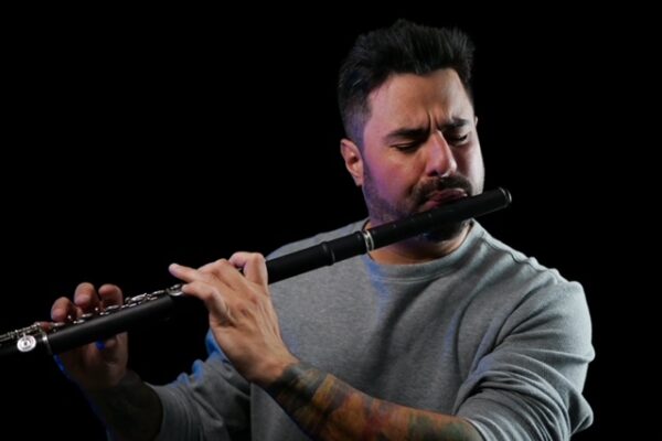 El flautista Eric Chacón se une al guitarrista Luis Quintero en el disco “Classical Collection”